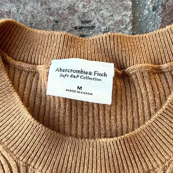 Abercrombie & Fitch Tan Ribbed Sweater Top Long Sleeve Crewneck Cozy Size M - Picture 2 of 3